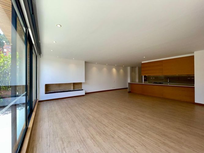 Apartamento de 2 alcobas en venta en Santa Barbara Oriental, Bogotá, 152 m² · foto 5 de 24