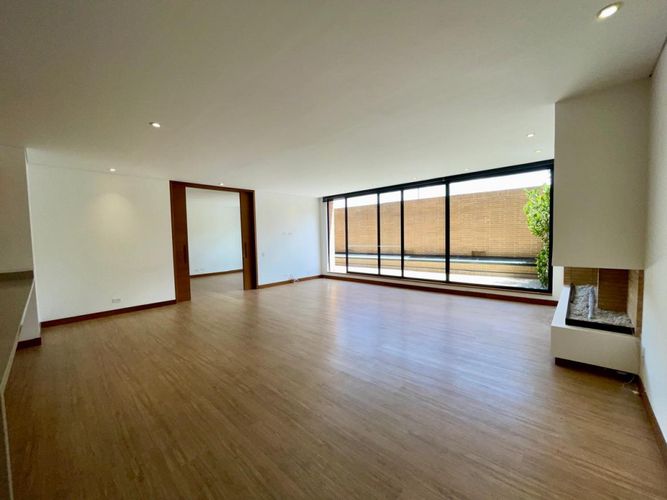 Apartamento de 2 alcobas en venta en Santa Barbara Oriental, Bogotá, 152 m² · foto 9 de 24