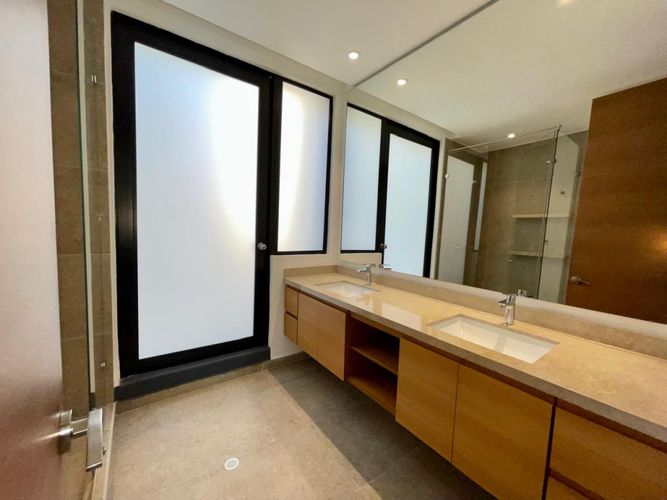 Apartamento de 2 alcobas en venta en Santa Barbara Oriental, Bogotá, 152 m² · foto 12 de 24