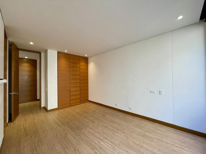 Apartamento de 2 alcobas en venta en Santa Barbara Oriental, Bogotá, 152 m² · foto 15 de 24