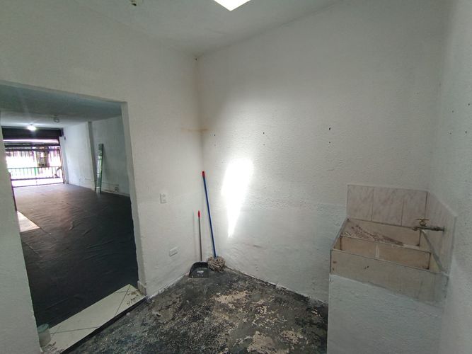 Local en arriendo en Bombona No.1, Medellín, 55 m² · foto 7 de 14