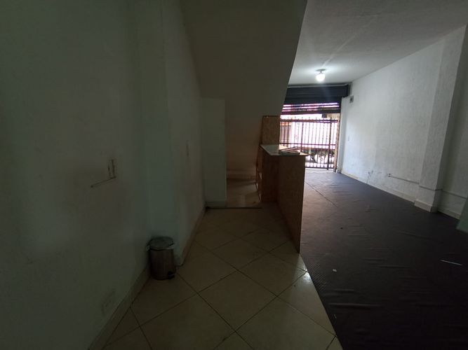 Local en arriendo en Bombona No.1, Medellín, 55 m² · foto 9 de 14