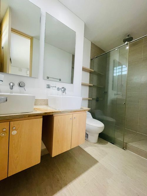 Apartamento de 3 alcobas en venta en Cristales, Cali, 144 m² · foto 4 de 10