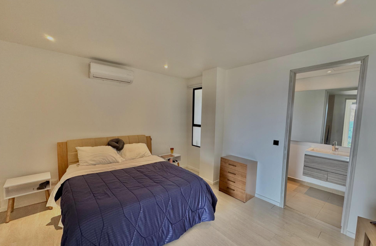 Casa de 3 alcobas en venta en El Poblado, Medellín, 412 m² · foto 12 de 20