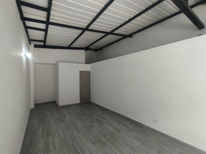 Local en arriendo en Señorial, Envigado, 28 m² · foto 2 de 11