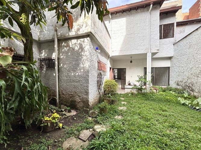 Casa de 3 alcobas en venta en Conquistadores, Medellín, 350 m² · foto 5 de 23
