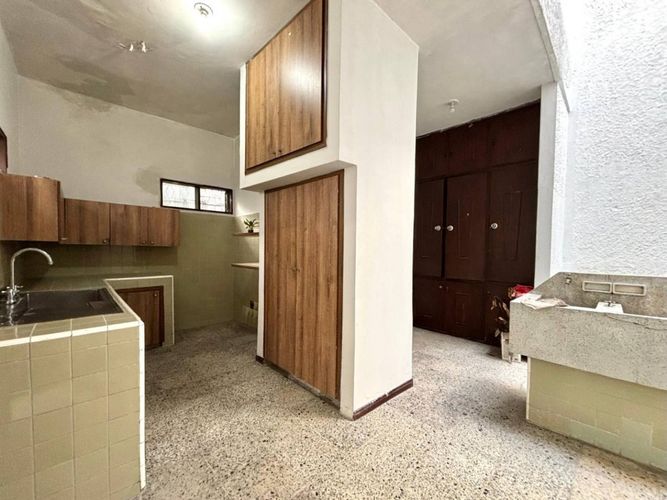 Casa de 3 alcobas en venta en Conquistadores, Medellín, 350 m² · foto 8 de 23