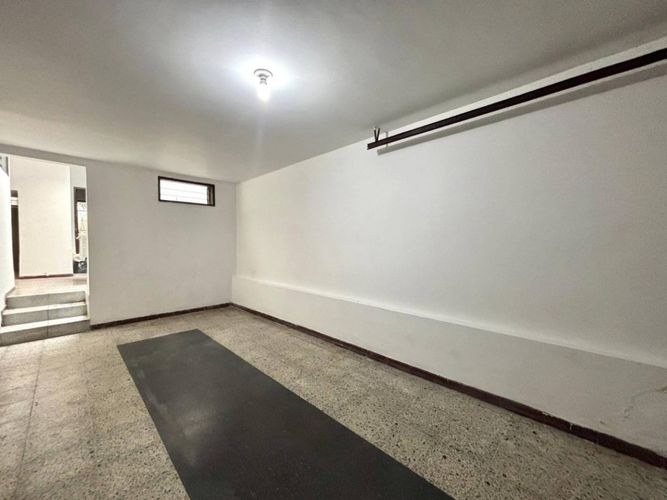 Casa de 3 alcobas en venta en Conquistadores, Medellín, 350 m² · foto 10 de 23