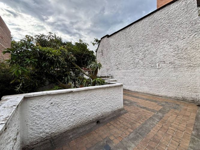 Casa de 3 alcobas en venta en Conquistadores, Medellín, 350 m² · foto 21 de 23