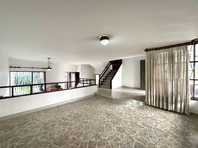 Casa de 3 alcobas en venta en Conquistadores, Medellín, 350 m² · foto 22 de 23
