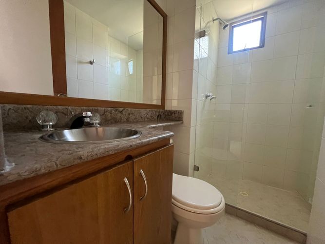 Apartamento de 3 alcobas en arriendo en El Poblado, Medellín, 84 m² · foto 17 de 18