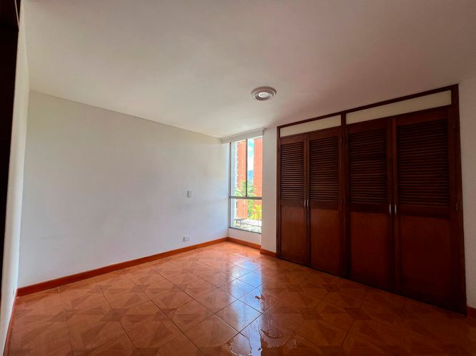 Apartamento de 3 alcobas en arriendo en El Poblado, Medellín, 84 m² · foto 14 de 18