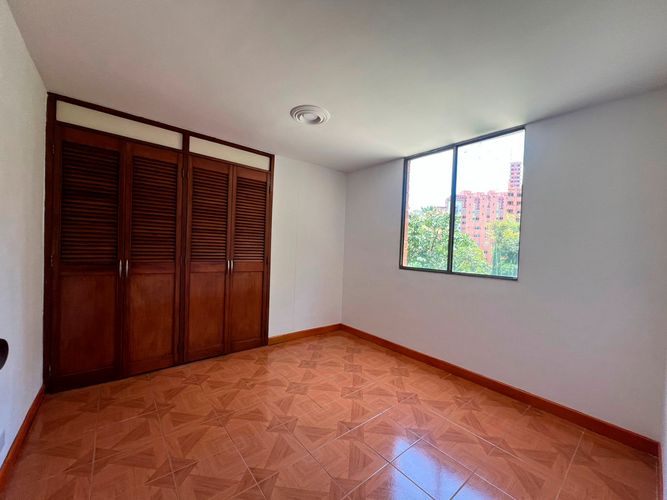 Apartamento de 3 alcobas en arriendo en El Poblado, Medellín, 84 m² · foto 11 de 18