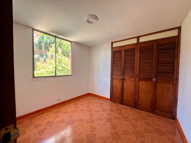 Apartamento de 3 alcobas en arriendo en El Poblado, Medellín, 84 m² · foto 8 de 18