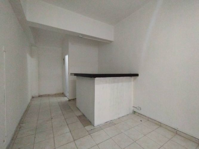 Local en arriendo en El Chagualo, Medellín, 30 m² · foto 3 de 11