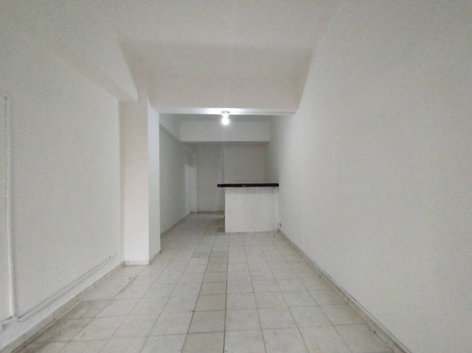 Local en arriendo en El Chagualo, Medellín, 30 m² · foto 4 de 11