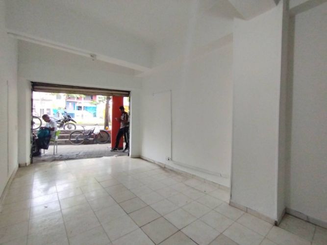 Local en arriendo en El Chagualo, Medellín, 30 m² · foto 6 de 11