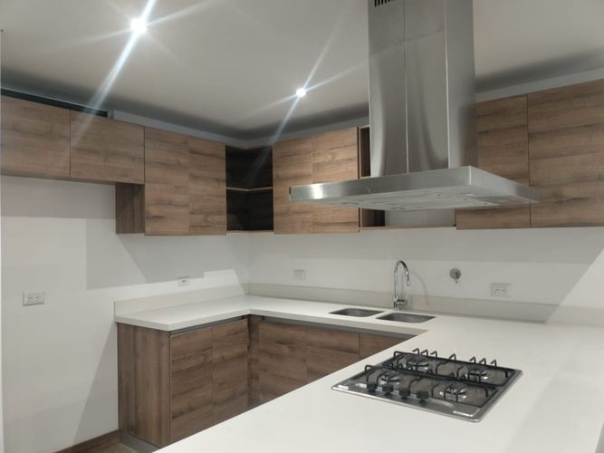 Apartamento de 1 alcoba en venta en El Poblado, Medellín, 79 m² · foto 8 de 14