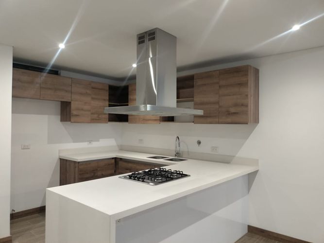 Apartamento de 1 alcoba en venta en El Poblado, Medellín, 79 m² · foto 7 de 14
