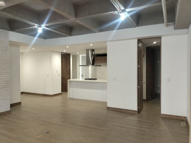 Apartamento de 1 alcoba en venta en El Poblado, Medellín, 79 m² · foto 5 de 14