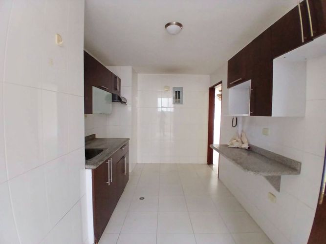 Apartamento de 3 alcobas en venta en Cr. Palmeras De Andalucia, Barranquilla, 138 m² · foto 6 de 24