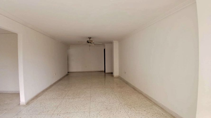 Apartamento de 3 alcobas en venta en Cr. Palmeras De Andalucia, Barranquilla, 138 m² · foto 9 de 24