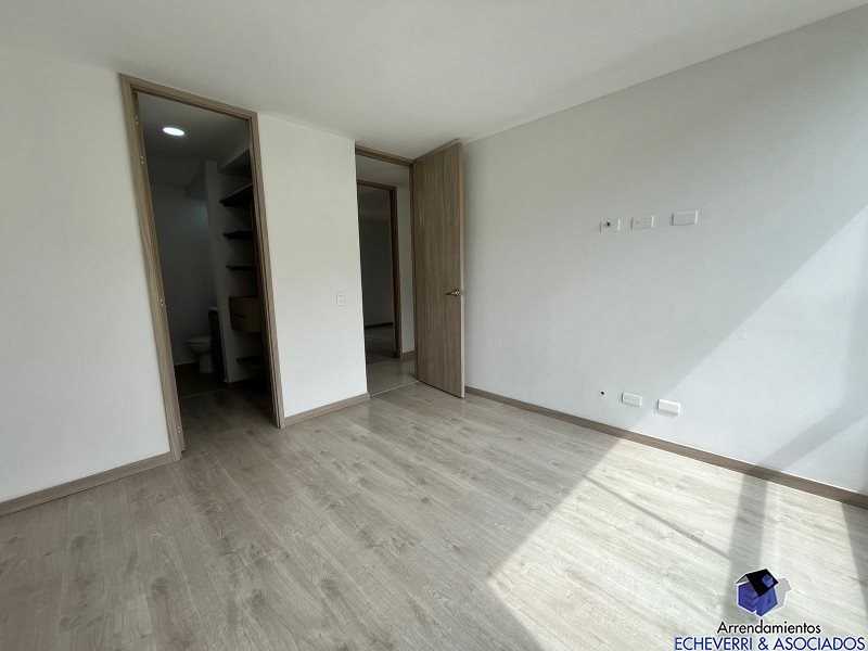 Apartamento en venta en Camino Verde, Envigado · foto 8 de 12