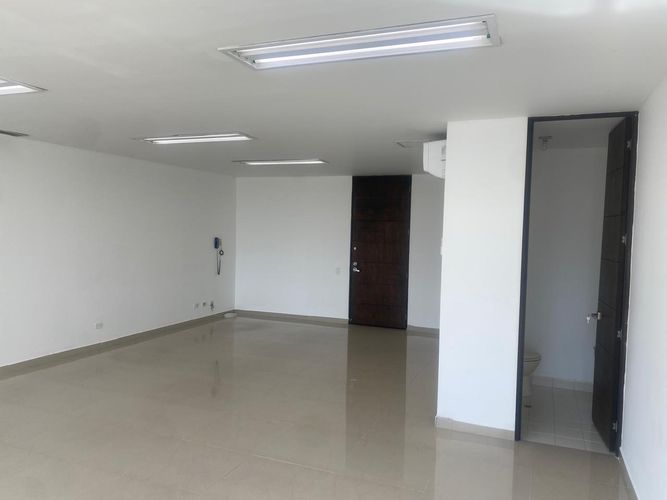 Oficina en arriendo en El Poblado, Medellín, 53 m² · foto 10 de 17