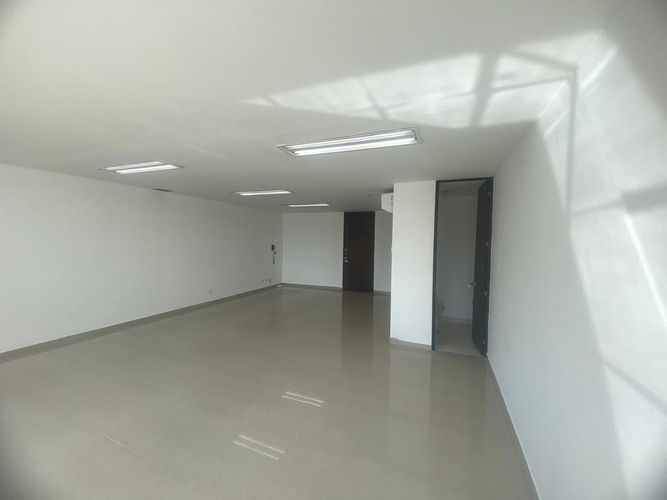 Oficina en arriendo en El Poblado, Medellín, 53 m² · foto 5 de 17