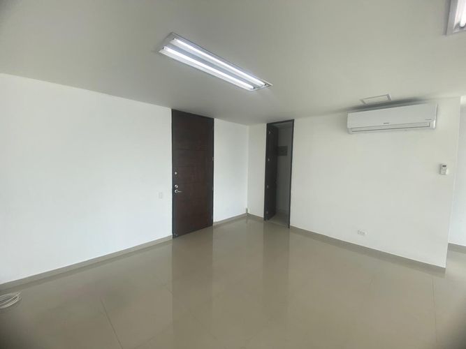Oficina en arriendo en El Poblado, Medellín, 53 m² · foto 13 de 17