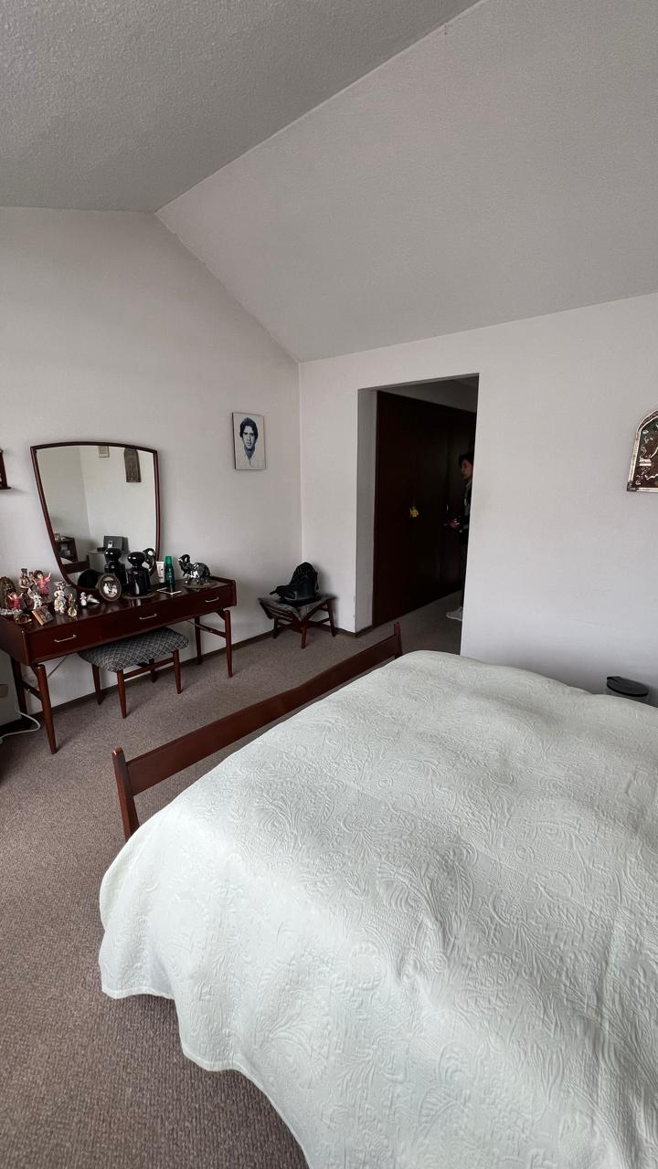 Casa en venta en Las Villas, Bogotá · foto 8 de 23