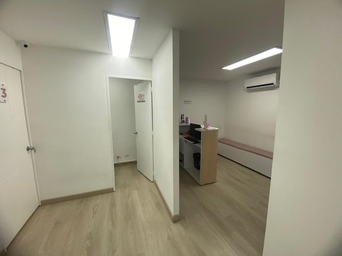 Oficina en arriendo en El Poblado, Medellín, 48 m² · foto 5 de 17