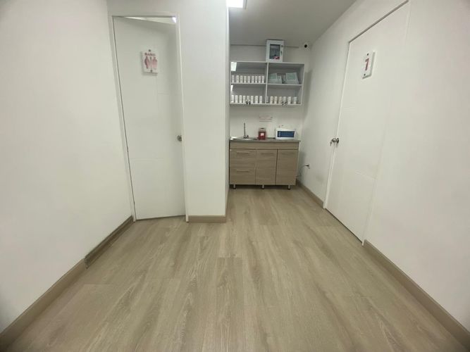 Oficina en arriendo en El Poblado, Medellín, 48 m² · foto 3 de 17