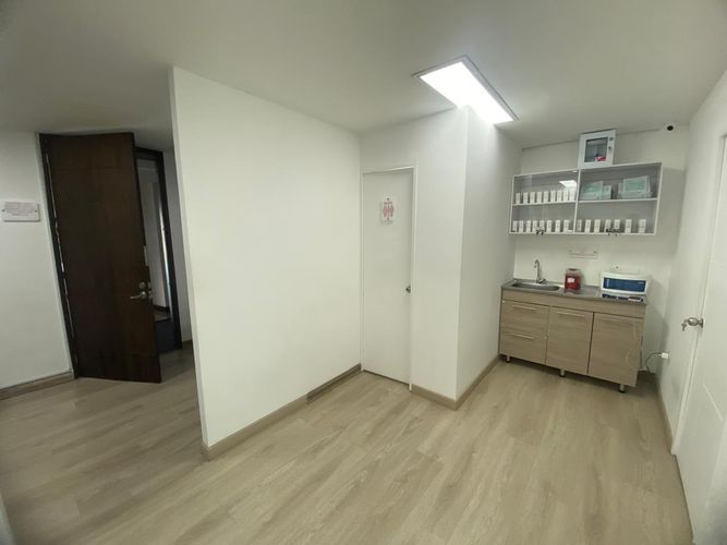 Oficina en arriendo en El Poblado, Medellín, 48 m² · foto 2 de 17