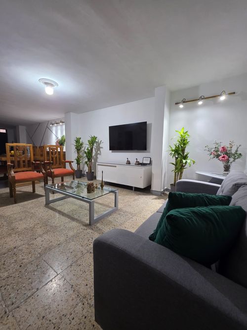 Casa de 5 alcobas en venta en San Joaquin, Medellín, 250 m² · foto 5 de 21