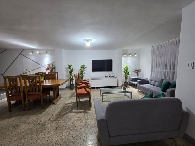 Casa de 5 alcobas en venta en San Joaquin, Medellín, 250 m² · foto 8 de 21
