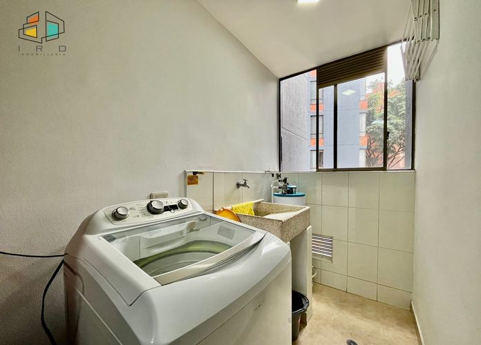 Apartamento de 3 alcobas en arriendo en Los Balsos, Medellín, 93 m² · foto 8 de 24