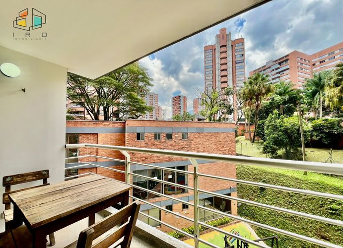 Apartamento de 3 alcobas en arriendo en Los Balsos, Medellín, 93 m² · foto 3 de 24