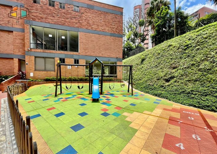 Apartamento de 3 alcobas en arriendo en Los Balsos, Medellín, 93 m² · foto 24 de 24