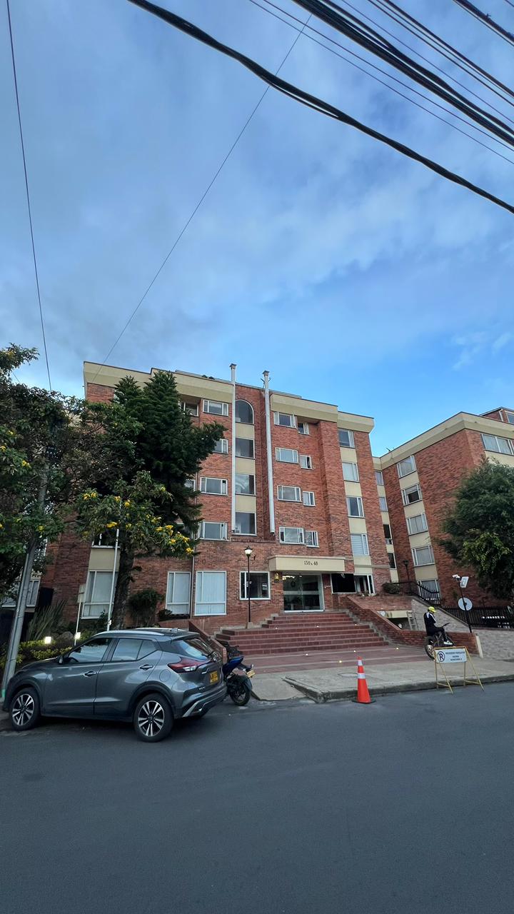 Apartamento en venta en Las Villas, Bogotá · foto 8 de 18
