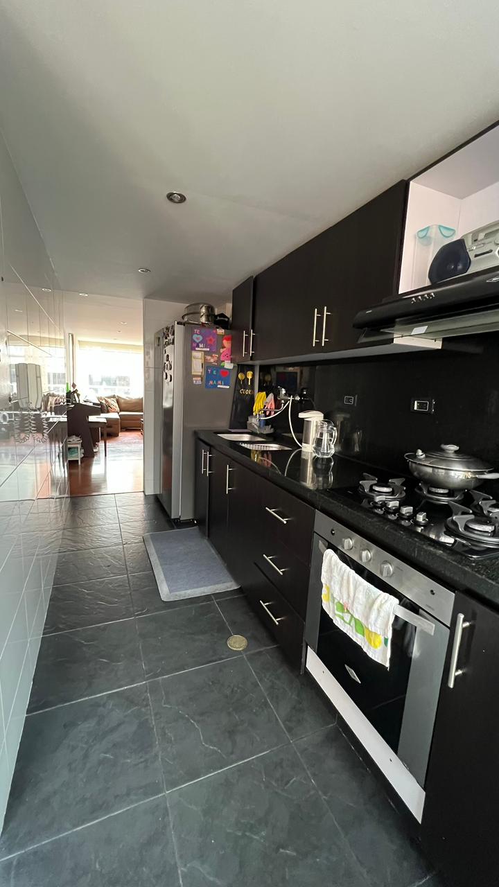 Apartamento en venta en Las Villas, Bogotá · foto 15 de 18