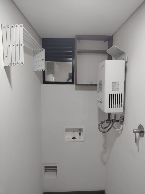 Apartamento de 1 alcoba en arriendo en Bombona No.1, Medellín, 50 m² · foto 6 de 12