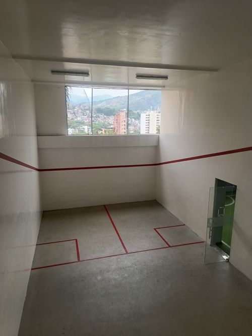 Apartamento de 4 alcobas en venta en Santa Teresita, Cali, 134 m² · foto 18 de 23
