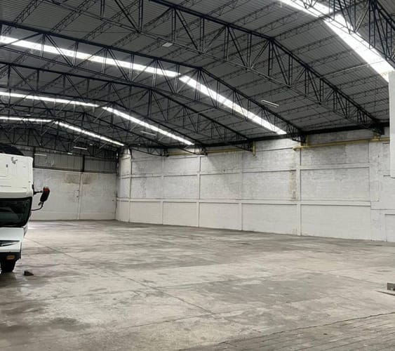Bodega en arriendo en Aeropuerto, Rionegro, 1457 m² · foto 2 de 9