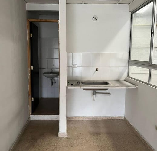 Bodega en arriendo en Aeropuerto, Rionegro, 1457 m² · foto 8 de 9