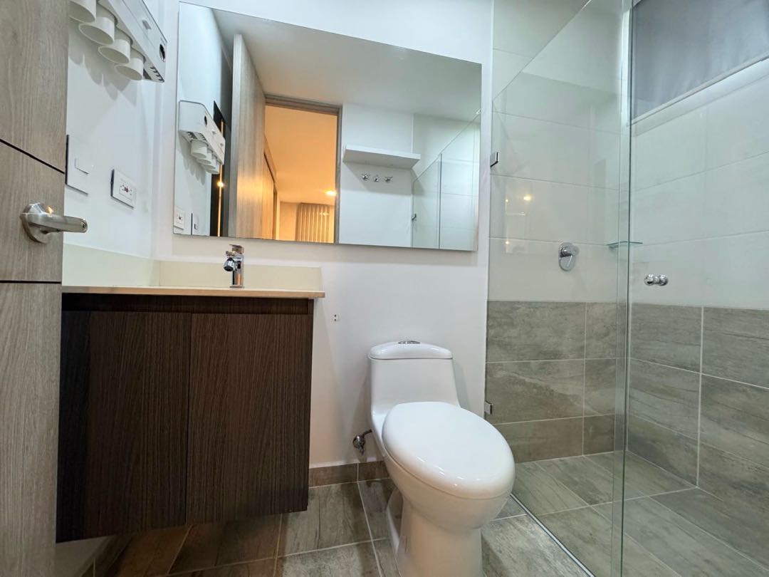 Apartamento en venta en Loma Del Esmeraldal, Envigado · foto 8 de 13