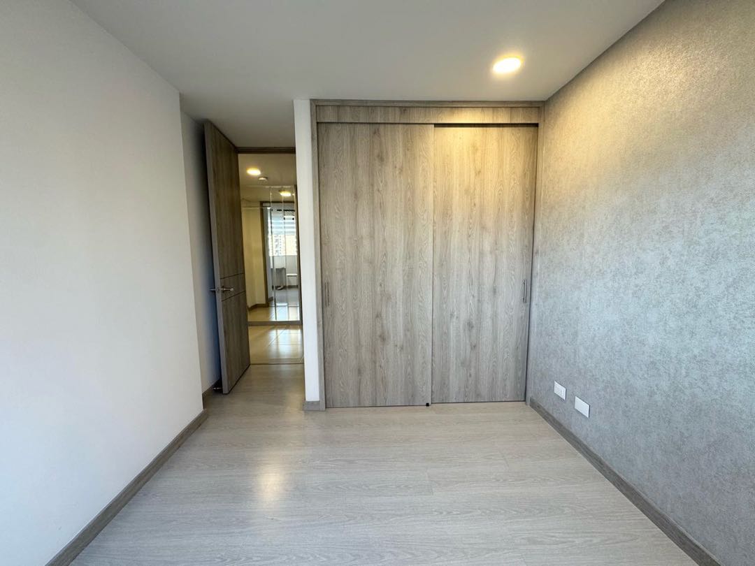 Apartamento en venta en Loma Del Esmeraldal, Envigado · foto 13 de 13