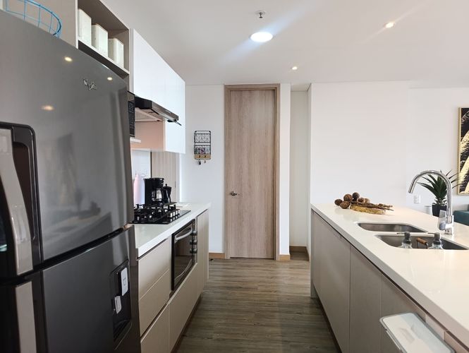 Apartamento de 2 alcobas en arriendo en El Poblado, Medellín, 96 m² · foto 8 de 18