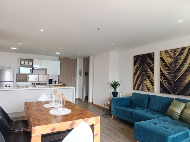 Apartamento de 2 alcobas en arriendo en El Poblado, Medellín, 96 m² · foto 2 de 18