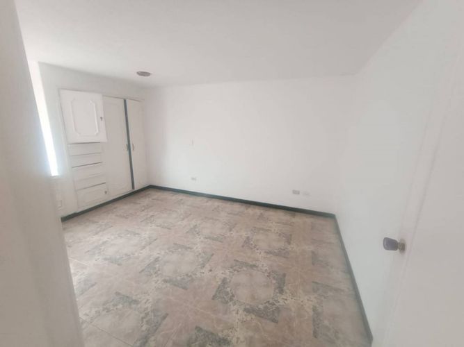 Apartaestudio en venta en La Castellana, Bogotá, 48 m² · foto 3 de 9